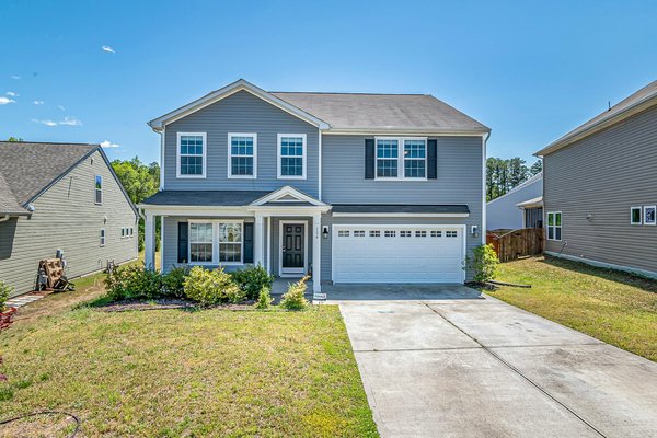 Les avantages d'un escalier de piscine avec palier